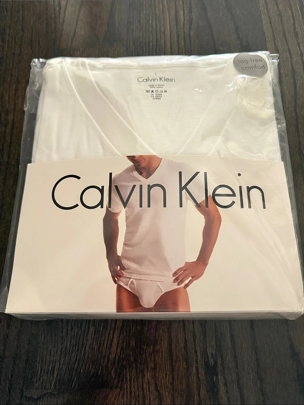 Calvin Klein 3 V-Neck T-Shirts White Large NWT